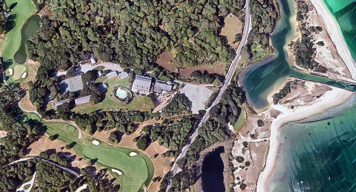 Aerial view of Island Inn property