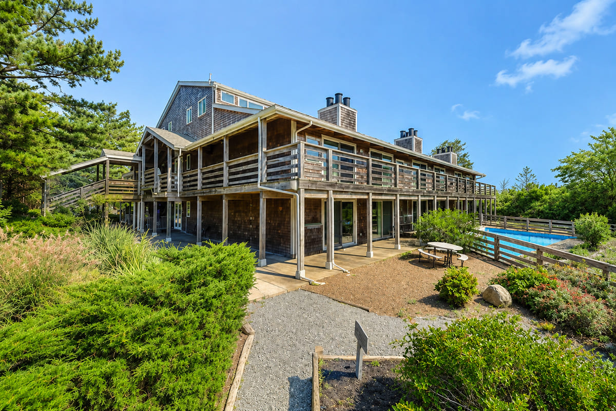 Island Inn resort exterior overlooking the grounds