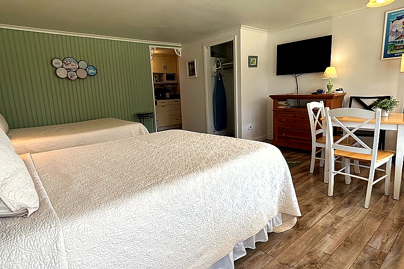 Studio Suite – Unit 17D at The Island Inn on Martha's Vineyard