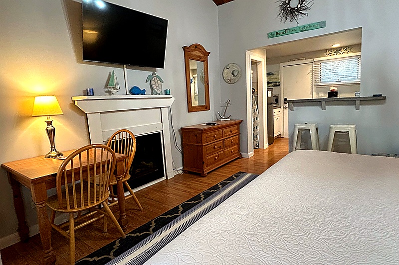 Studio Suite – Unit 27F at The Island Inn on Martha's Vineyard