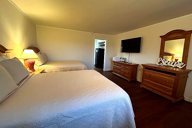Studio Suite – Unit 3B at The Island Inn on Martha's Vineyard