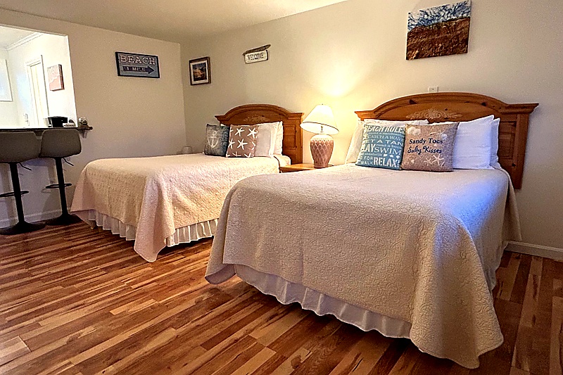 Studio Suite – Unit 4B at The Island Inn on Martha's Vineyard